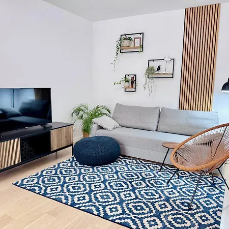 C- Home4U - Apartment With A City View Close To Aquapark, Parking In Secured Area-3